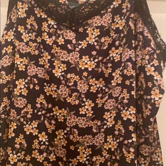 Flower Cami - Picture 2 of 3